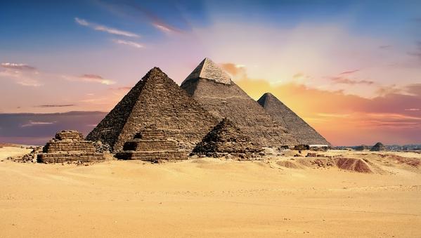 Giza Piramitleri