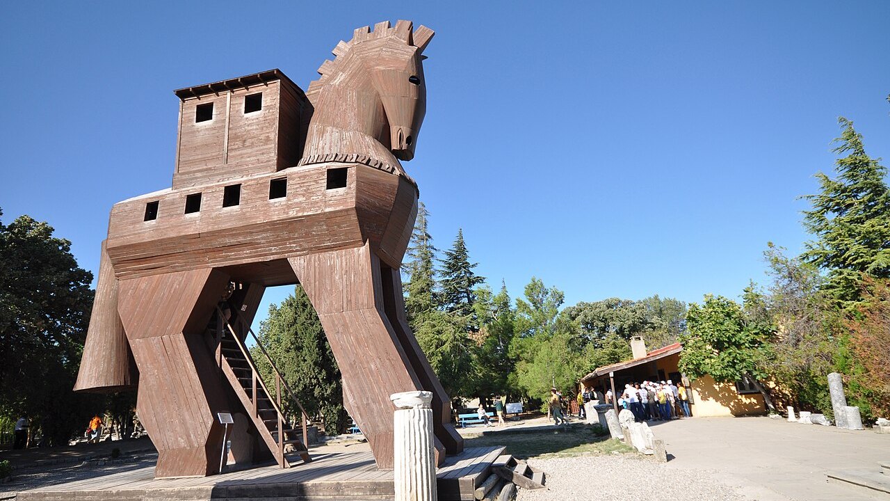 Çanakkale’deki Troya ören yerinde sergilenen tahta at