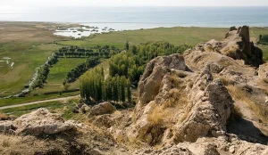 Urartu’nun başkenti Tuşpa’nın kurulduğu Van Kalesi’nden görünüm